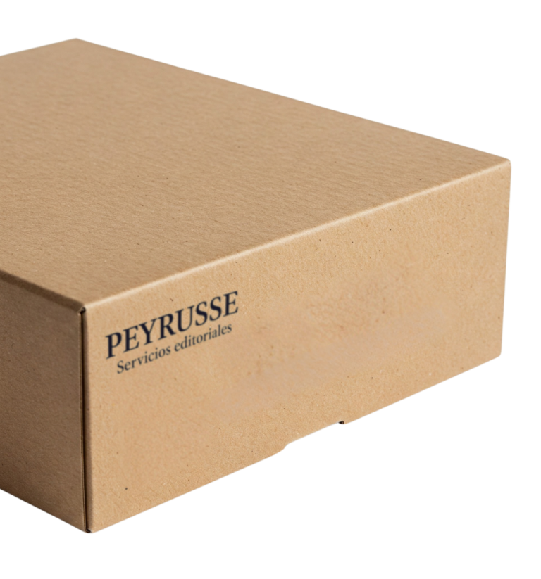 Caja de cartón pequeña con el Peyrusse servicios editoriales grabados en un lateral